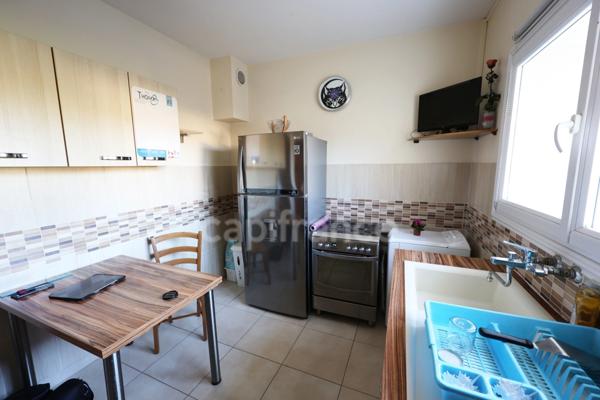 Boulangerie-Pâtisserie N°1- 154 000 EBE – fermée dimanche et lundi - appartement 85M2 - Chatellerault