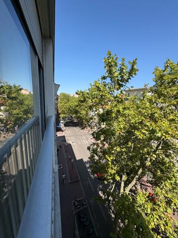 Studio à vendre à Lyon 8 Monplaisir avec stationnement