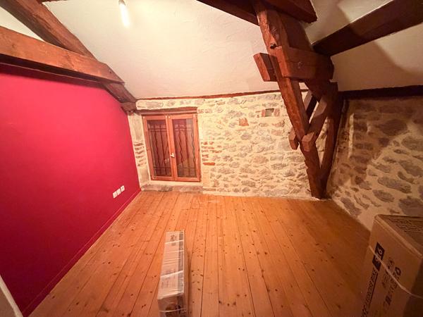 Immeuble Luzech 3 appartements + 1 garage