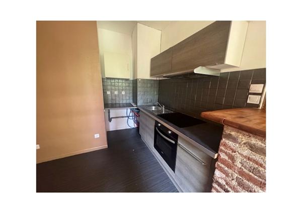 Immeuble Luzech 3 appartements + 1 garage