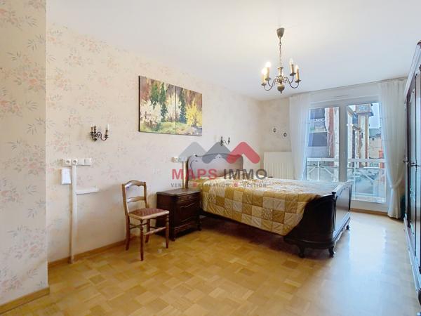 Appartement
                                                                                                                                                                                                                                                                                                                        5 pièce(s)                                                                                                                                                                                                          4 chambre(s)                                                                                                                                                                                                          120  m²