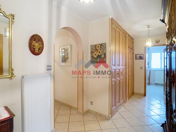 Appartement
                                                                                                                                                                                                                                                                                                                        5 pièce(s)                                                                                                                                                                                                          4 chambre(s)                                                                                                                                                                                                          120  m²