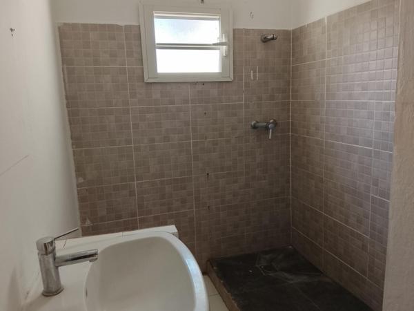 OPPORTUNITÉ À SAISIR!!! Étang-Salé les Hauts – Maison + dépendance – Fort potentiel – Terrain 517 m²