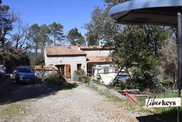 Tourves, maison familiale atypique au cœur de la nature 
