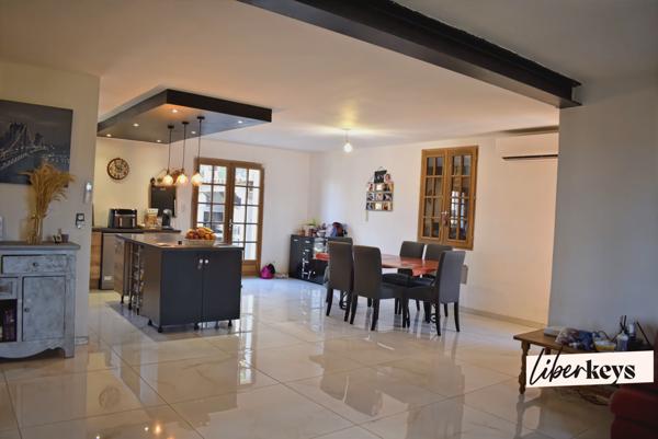 Tourves, maison familiale atypique au cœur de la nature 