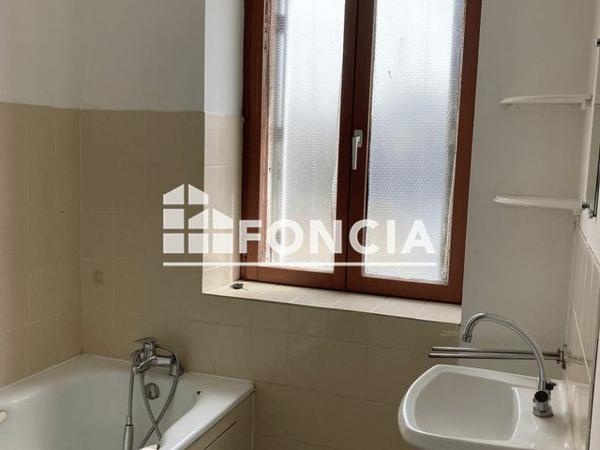 Location Maison 3 pièces 70 m² - 28 RUE DES MAUGES St Laurent De La Plaine 49290