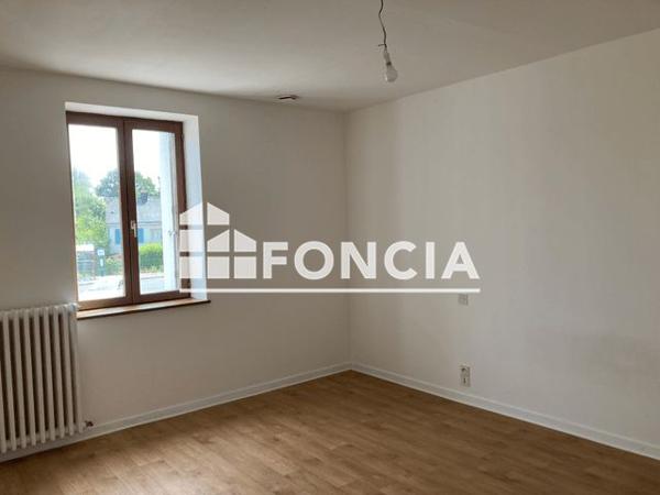 Location Maison 3 pièces 70 m² - 28 RUE DES MAUGES St Laurent De La Plaine 49290