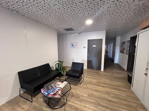 BOURG EN BRESSE - LOCATION - BUREAUX PRETS A L'EMPLOI - CENTRE VILLE