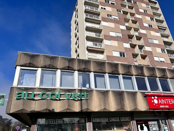 BOURG EN BRESSE - LOCATION - BUREAUX PRETS A L'EMPLOI - CENTRE VILLE