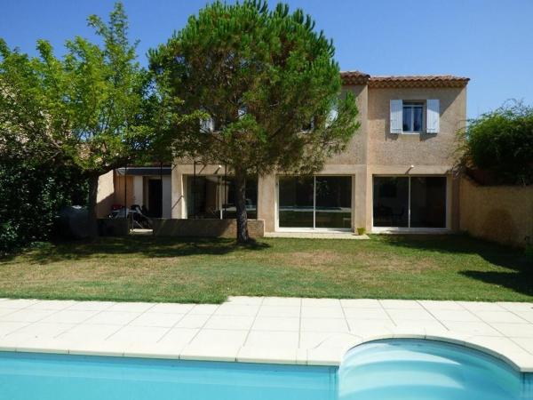 Maison à vendre    5 pièces •  Vedène