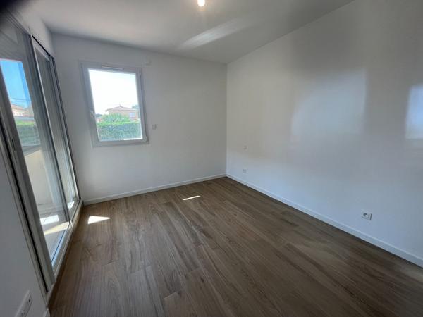 HYERES Ouest , A Vendre, Villa Neuve T7, 142.50 M2, Jardin, Piscine, Garage.