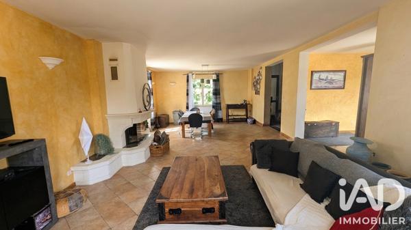 Maison à vendre 7 pièces 199 m² La Celle-les-Bordes