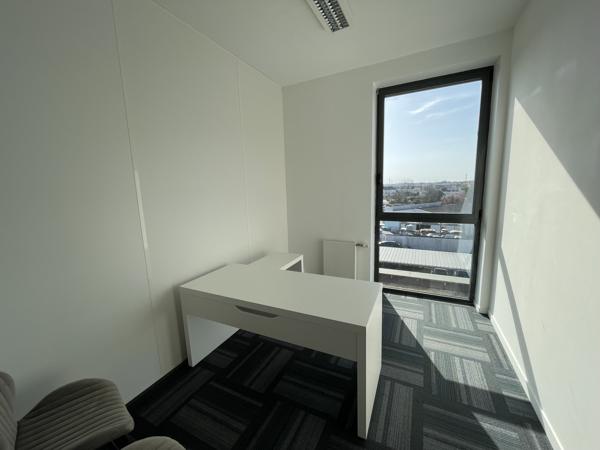 BUREAUX À VENDRE OU À LOUER-134 M²-ST SÉBASTIEN SUR LOIRE