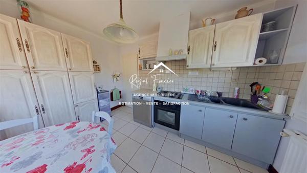 Vue sur l'espace extérieur, venez poser vos valises dans cette maison