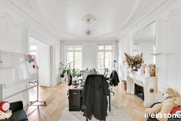 Bureaux à louer à PARIS 75008