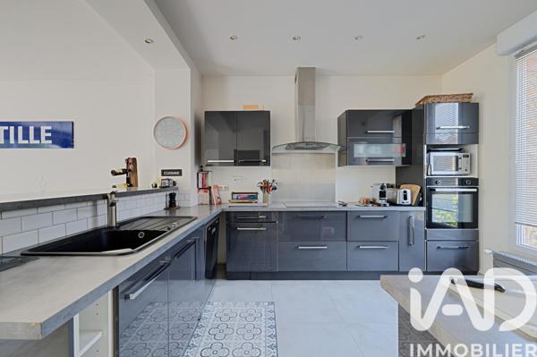 Maison à vendre 6 pièces 149,1 m² Vaires-sur-Marne
