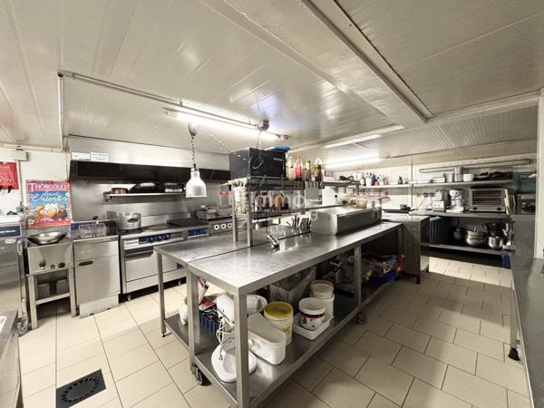 Vente fonds de commerce Bar Restaurant et son logement.