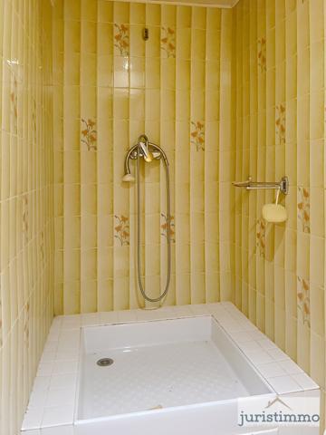 Malaucène (84340) MALAUCÈNE - CHARMANTE MAISON DE VILLAGE A PROXIMITE IMMEDIATE DES COMMERCES AVEC GARAGE