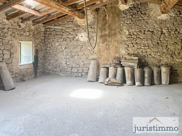 Malaucène (84340) MALAUCÈNE - CHARMANTE MAISON DE VILLAGE A PROXIMITE IMMEDIATE DES COMMERCES AVEC GARAGE