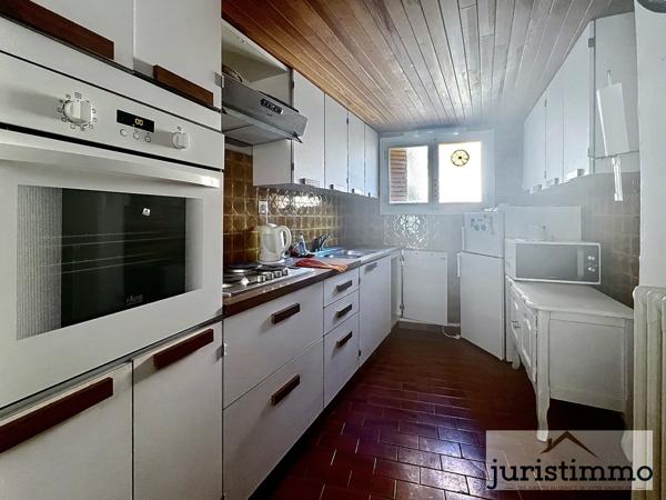 Malaucène (84340) MALAUCÈNE - CHARMANTE MAISON DE VILLAGE A PROXIMITE IMMEDIATE DES COMMERCES AVEC GARAGE