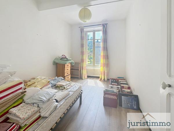 Malaucène (84340) MALAUCÈNE - CHARMANTE MAISON DE VILLAGE A PROXIMITE IMMEDIATE DES COMMERCES AVEC GARAGE