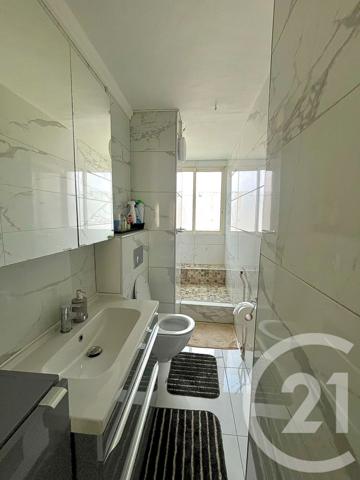 Appartement F4 à vendre  4 pièces - 66,30 m2 MEYZIEU - 69