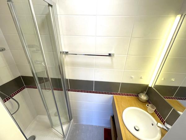 grand T6 très bel état, ascenseur, sans vis à vis