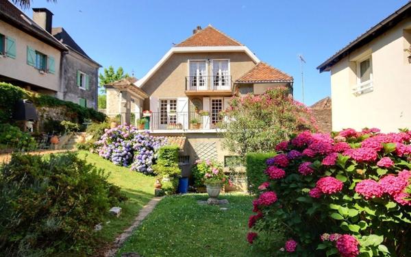 Maison à vendre    4 pièces •  Orthez