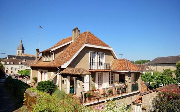 Maison à vendre    4 pièces •  Orthez