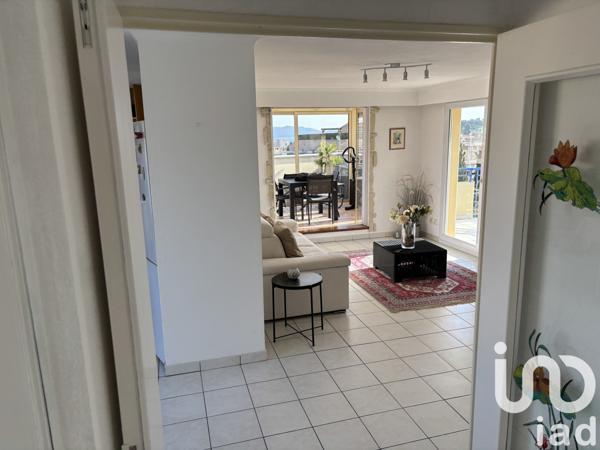 Appartement 3 pièces de 69 m² à Cavalaire-sur-Mer (83240)