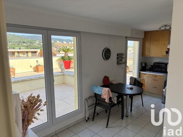 Appartement 3 pièces de 69 m² à Cavalaire-sur-Mer (83240)
