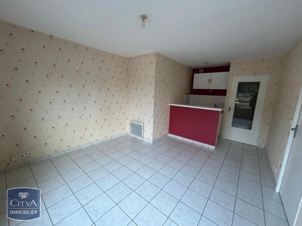 Appartement à louer 2 pièces 34.41m² Laval (53000)