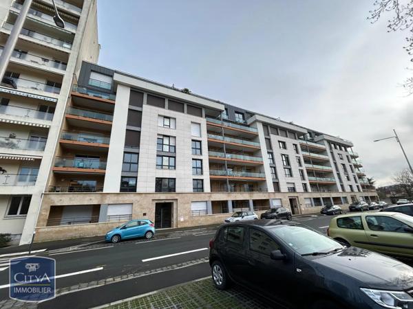 Appartement à louer 2 pièces 34.41m² Laval (53000)