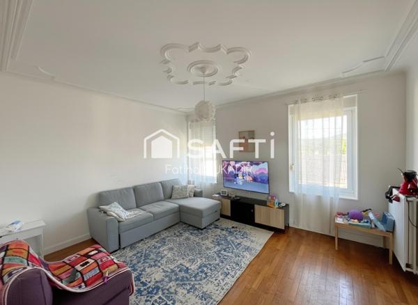 Appartement 3 pièces avec balcon, cave et double stationnement – Rombas (57120)