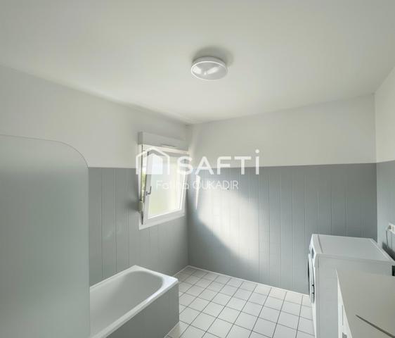 Appartement 3 pièces avec balcon, cave et double stationnement – Rombas (57120)