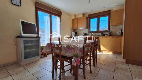 Maison avec habitation principale et un logement