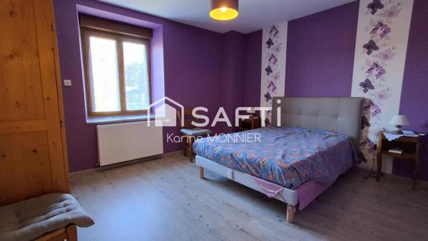 Maison avec habitation principale et un logement