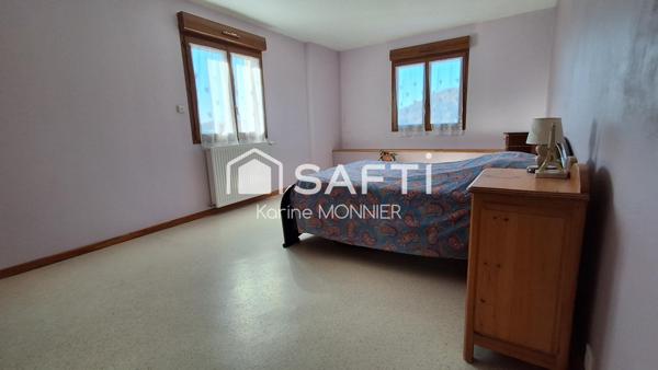 Maison avec habitation principale et un logement