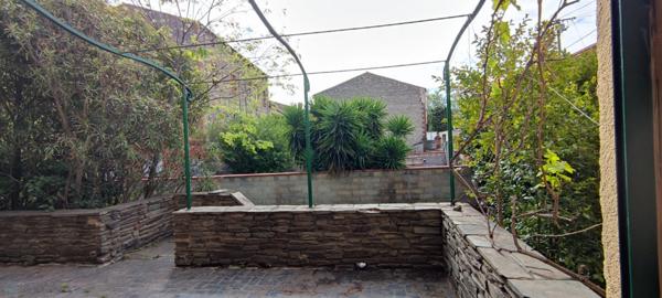 Maison bourgeoise avec jardin et garage