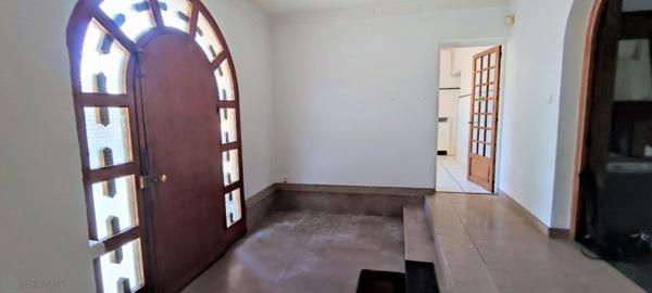 Maison bourgeoise avec jardin et garage