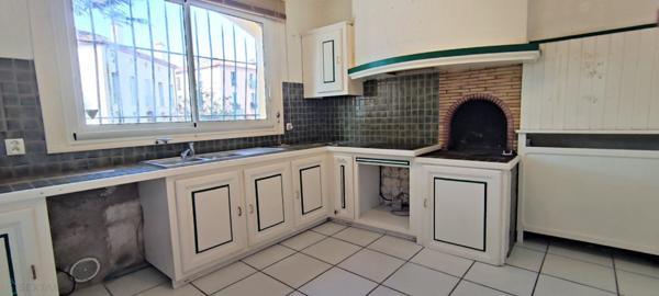 Maison bourgeoise avec jardin et garage