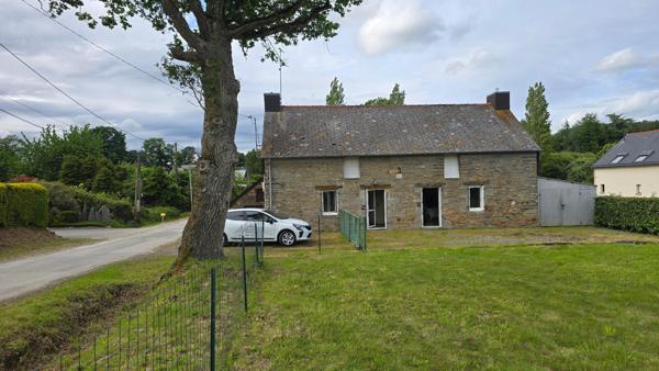 Maison en pierre, à la campagne