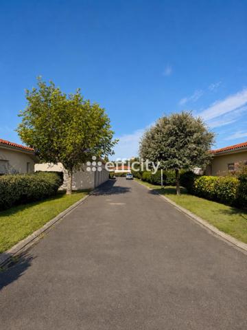 Maison
         3 pièces
        - 71 m² Exclusivité 276 780 € *