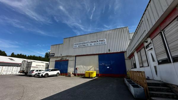Locaux d'activités à louer situés à Compiègne.