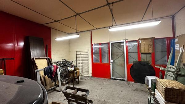 Locaux d'activités à louer situés à Compiègne.