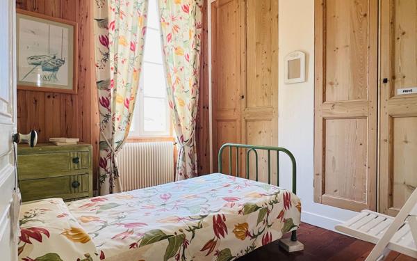 Maison à vendre    5 pièces •  Saint-Martin-de-Ré