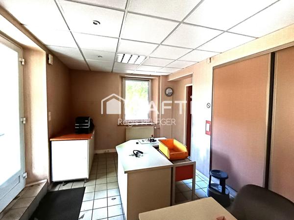 Ensemble immobilier mixte (habitation/industriel)