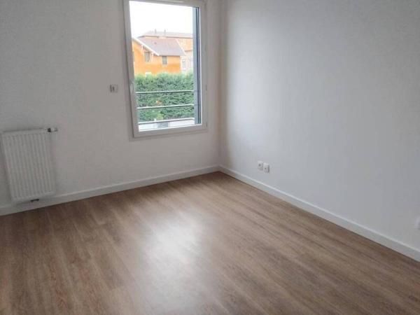 Appartement 3 pièces                                        - 69580 Sathonay-Camp Réf : 5678