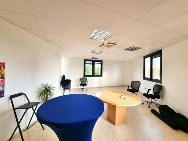 IMMEUBLE DE BUREAUX A VENDRE DE 868M² AU FUTUROSCOPE - POITIERS NORD