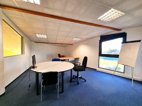 IMMEUBLE DE BUREAUX A VENDRE DE 868M² AU FUTUROSCOPE - POITIERS NORD